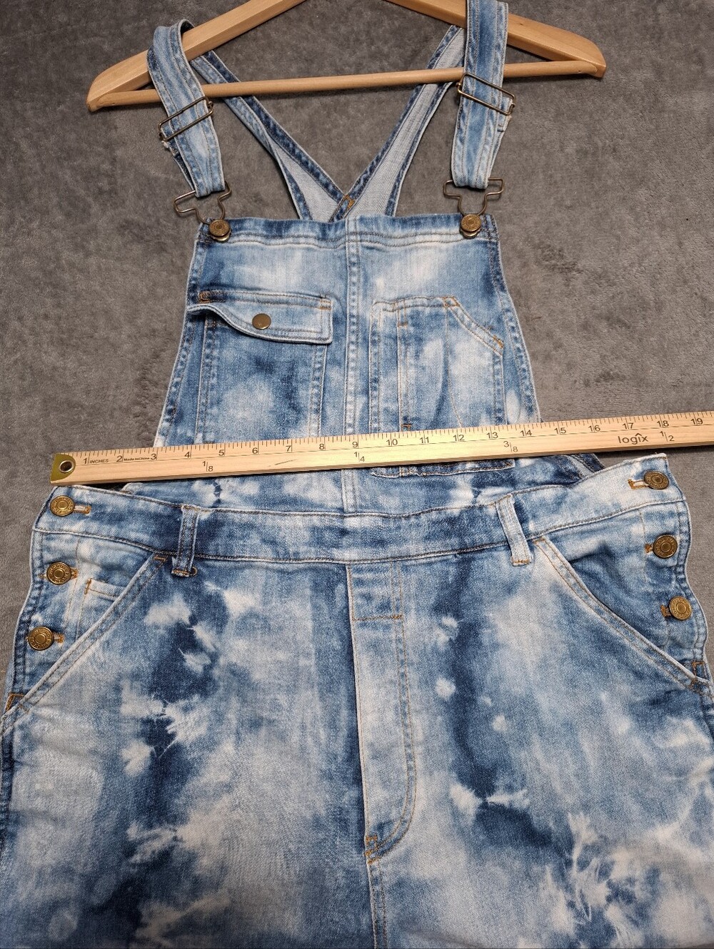 Pilcro Bleached Tie-Dye Light Blue Denim Overalls Women's Jeans Size 31 - Picture 9 of 14